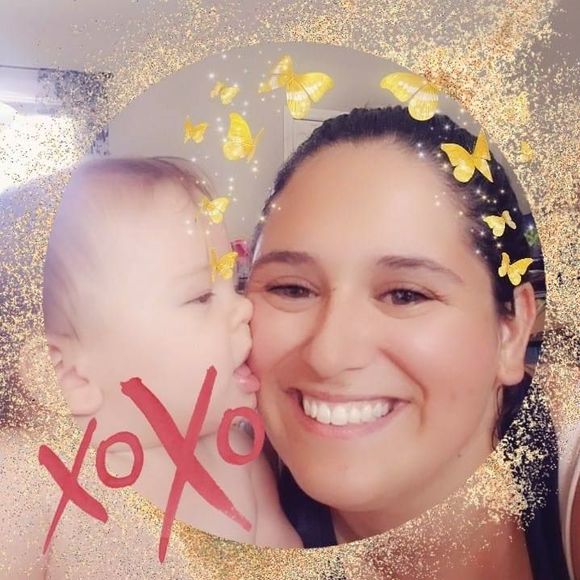 Meet your Posher, Cassandra - Picture 3 of 6